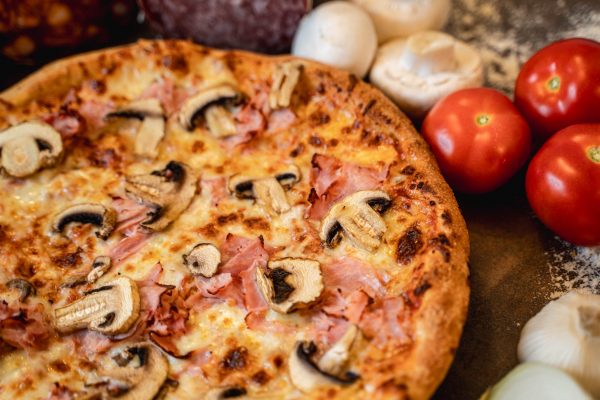 Pizza Prosciutto Funghi - imagine 3